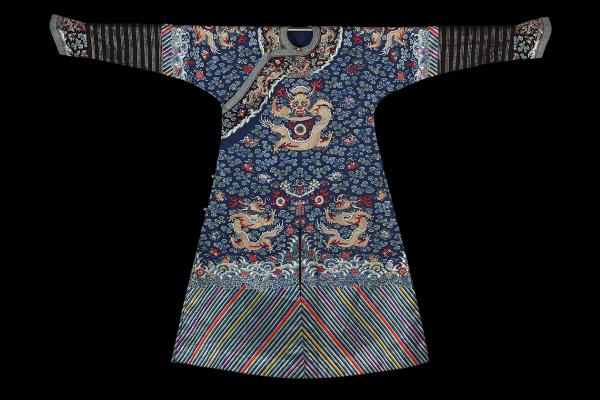 Chinese c.19th formal silk robe, traditional Han design with alterations inspired by Manchu horsemen. 